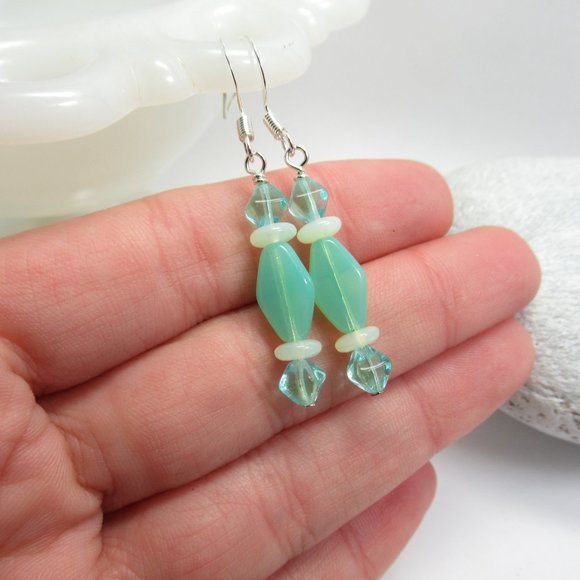 Uranium glass bead earrings - Picture 2 of 11